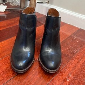 Lucky Brand black leather ankle bootie